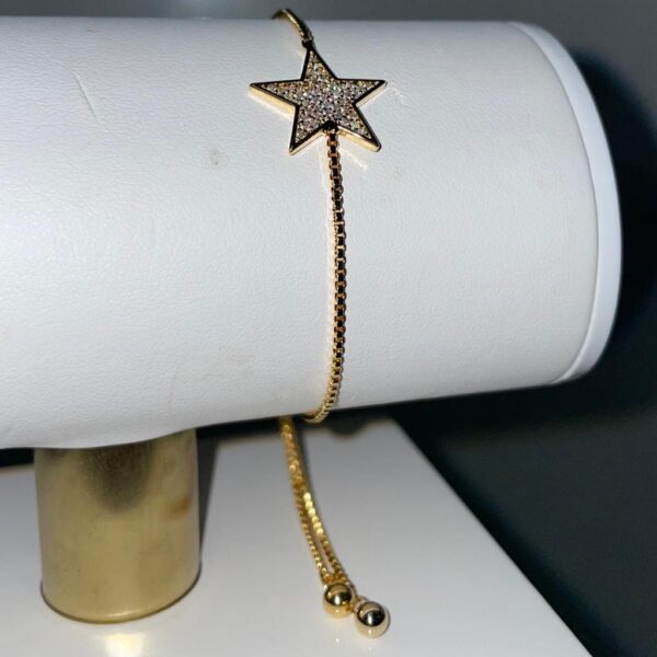 Rose Gold Star costume jewellery bracelet with star with diamante detail